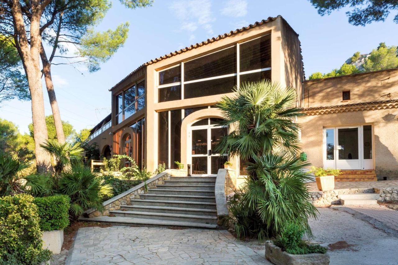 Best Western Domaine De Roquerousse Salon-de-Provence Exterior foto