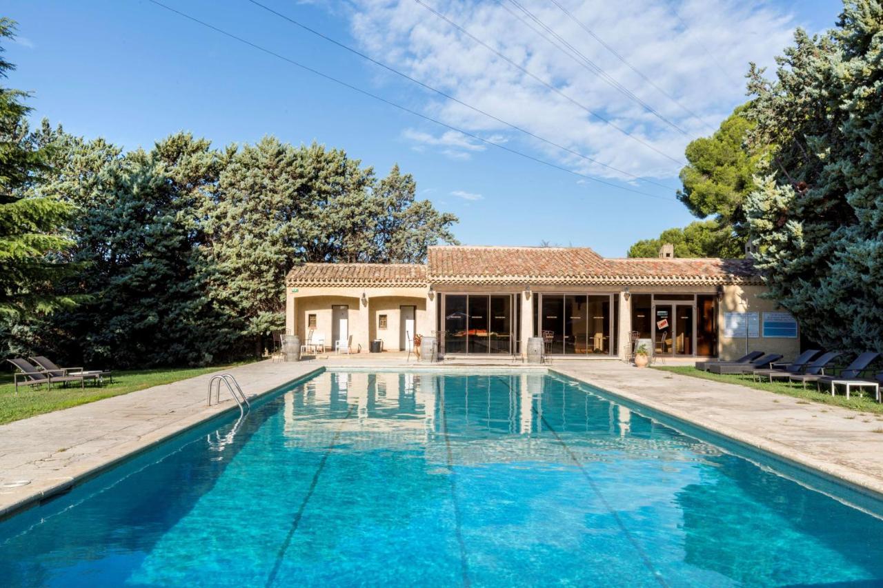 Best Western Domaine De Roquerousse Salon-de-Provence Exterior foto
