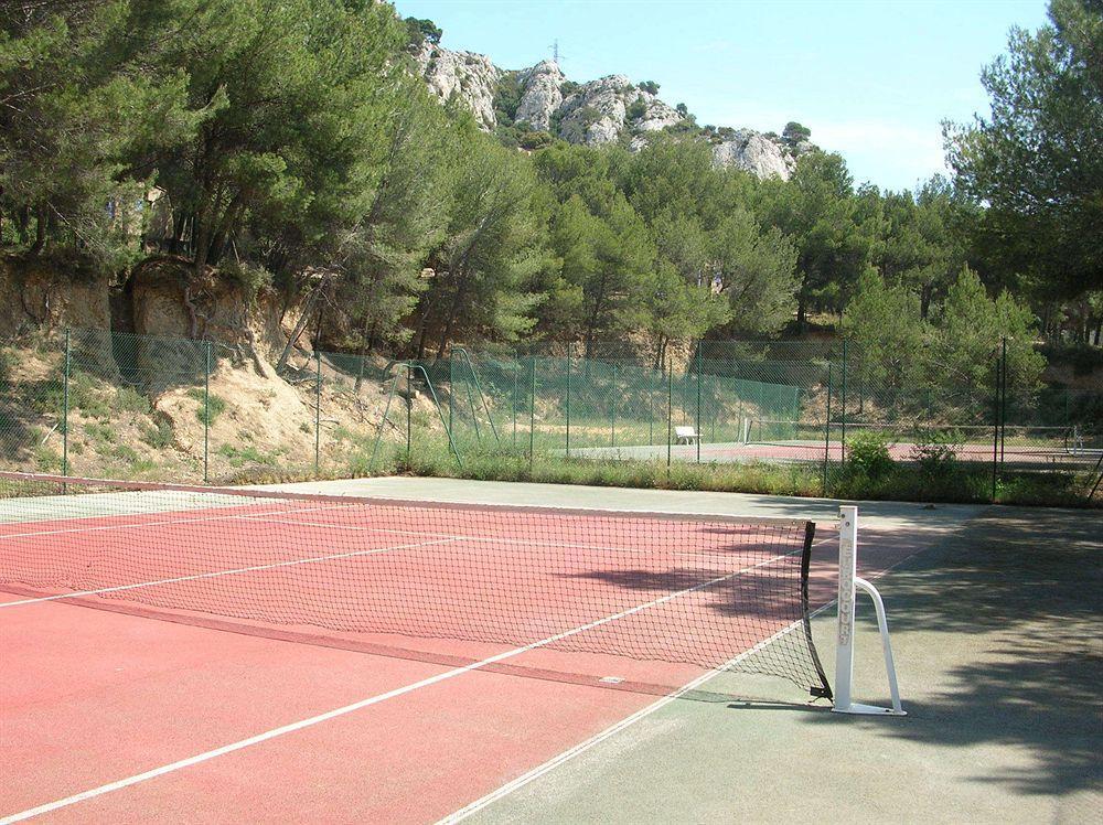 Best Western Domaine De Roquerousse Salon-de-Provence Exterior foto