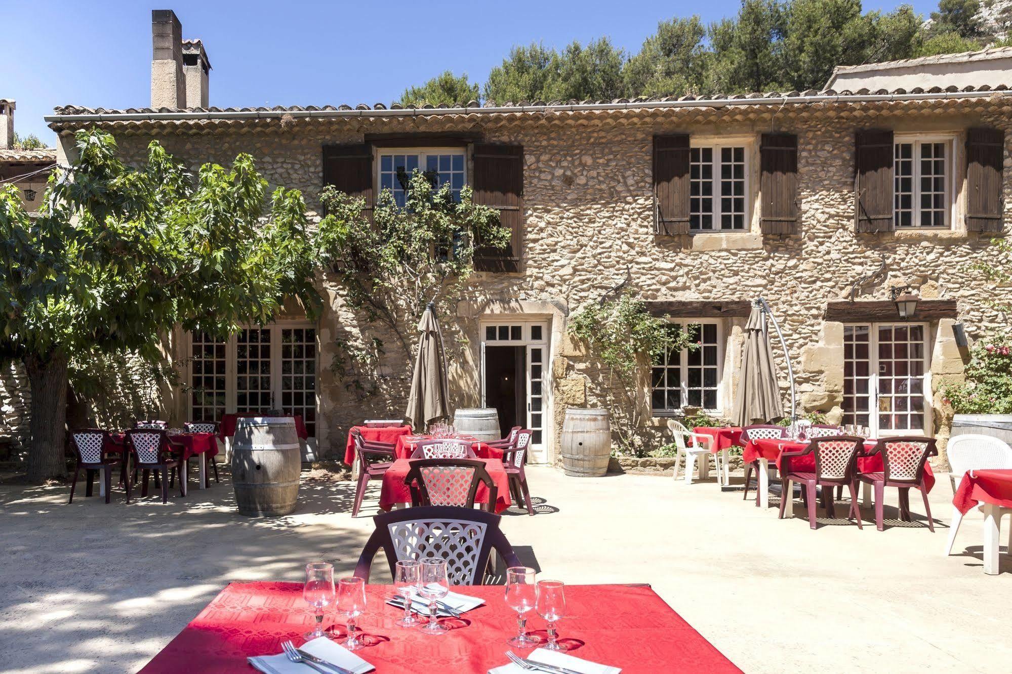 Best Western Domaine De Roquerousse Salon-de-Provence Exterior foto