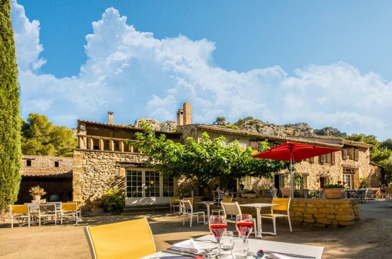 Best Western Domaine De Roquerousse Salon-de-Provence Exterior foto
